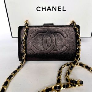 Chanel caviar leather wallet